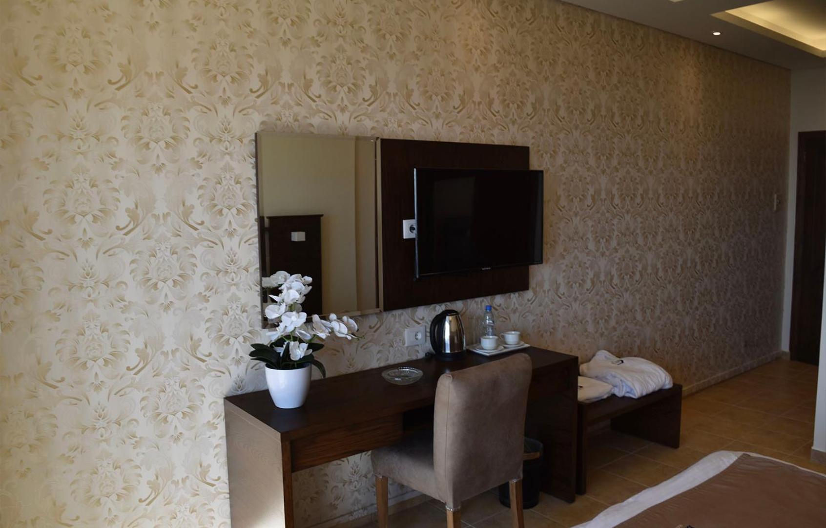 Sands Hotel Byblos Eksteriør bilde